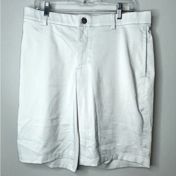 Nike Dri Fit Mens Size 34 White Golf Casual Activewear Pocket Shorts - Picture 1 of 6
